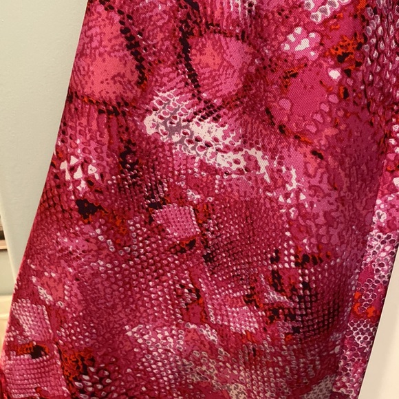 Fabulous Fuchsia Snake! Natori 100% Silk Cowl Top - Picture 7 of 9